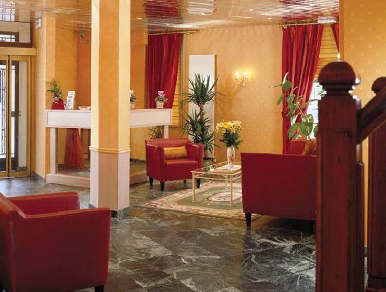 נואי סור סיין Hotel Charlemagne מראה חיצוני תמונה